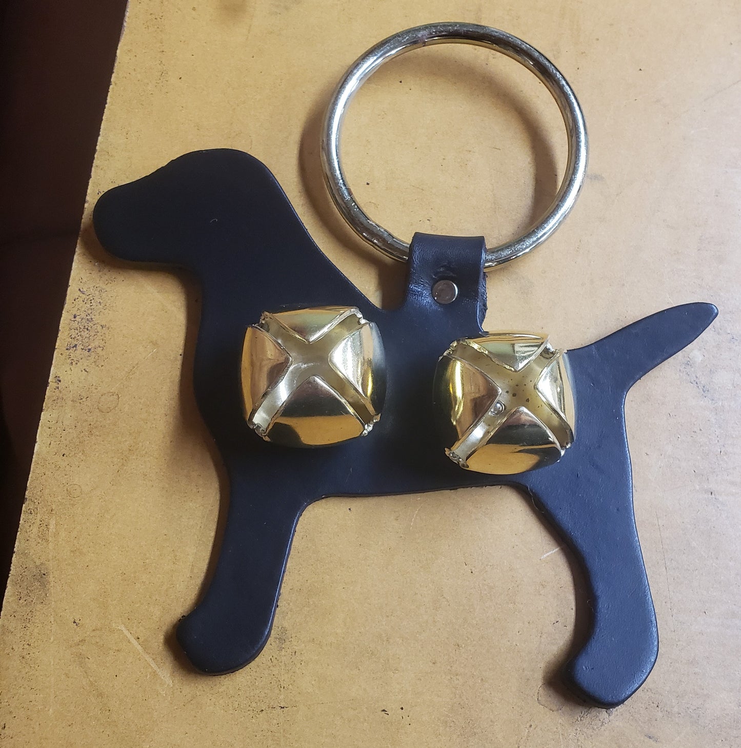 Door bell hunting dog